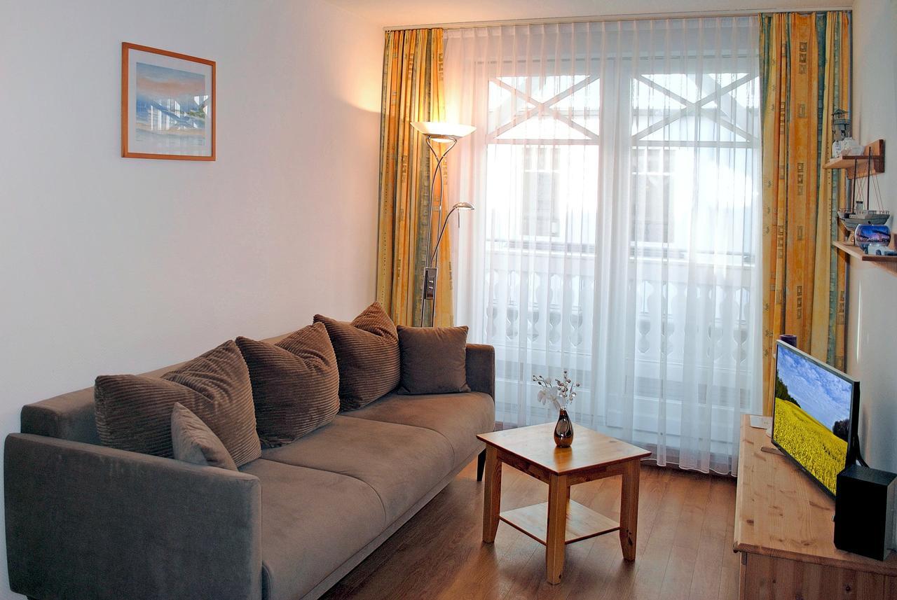 Haus Strandburg - Hinter Duene Und Meer Binz Kültér fotó